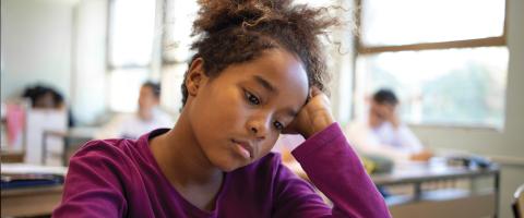 ADVICE ON MENTAL HEALTH: Warning Signs & What to Look For: Anxiety and Depression in Childhood ADVICE ON MENTAL HEALTH: Warning Signs & What to Look For: Anxiety and Depression in Childhood